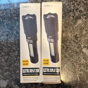 Electric Display Zoom Flashlight - Black Set of Two New
